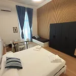 Izz 4* Neapol