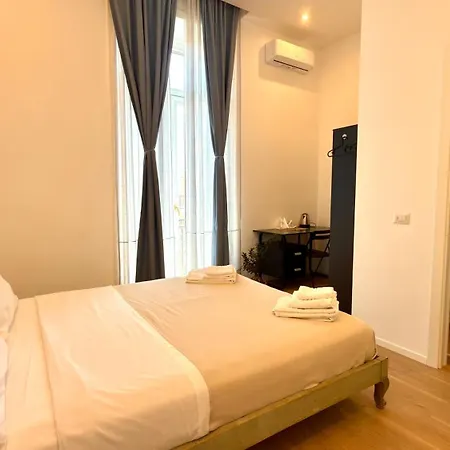 Izz Naples